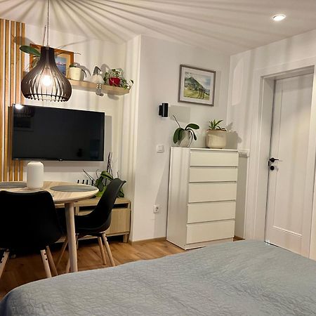 Apartments Pri Fencu Jesenice Eksteriør bilde