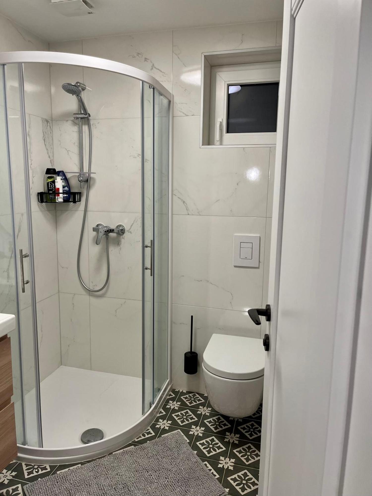 Apartments Pri Fencu Jesenice Eksteriør bilde