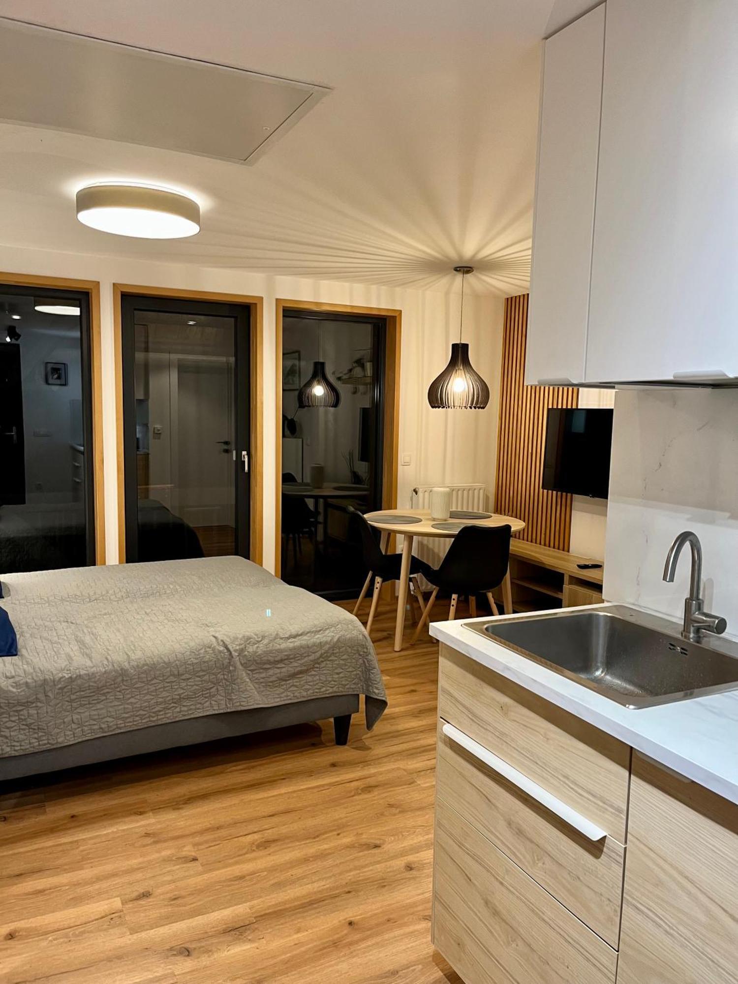 Apartments Pri Fencu Jesenice Eksteriør bilde